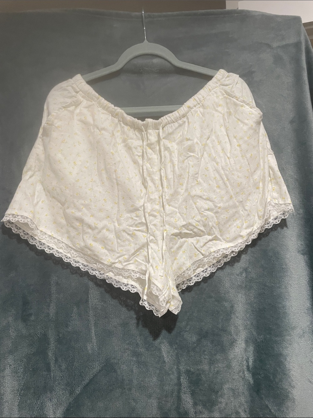 Aeropostale White Lace-Trim Pajama Shorts with Pale Yellow Flower Print